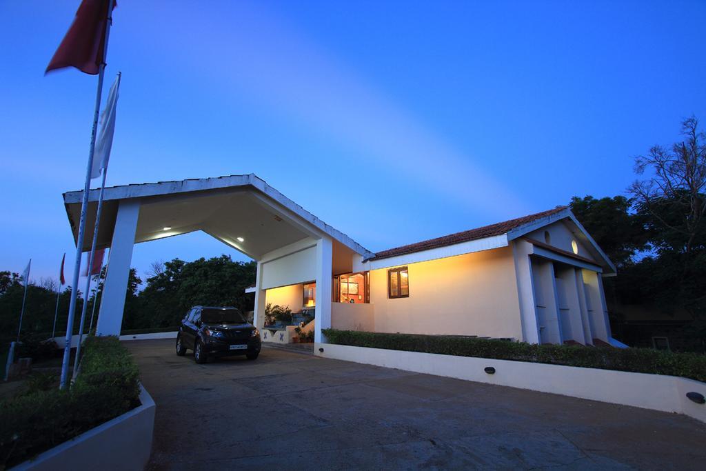 The Ashok Beach Resort Puducherry Eksteriør billede