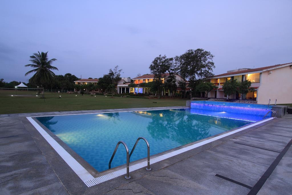 The Ashok Beach Resort Puducherry Eksteriør billede
