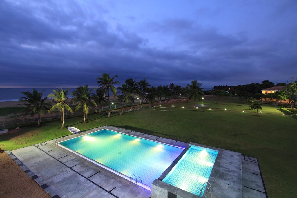 The Ashok Beach Resort Puducherry Eksteriør billede
