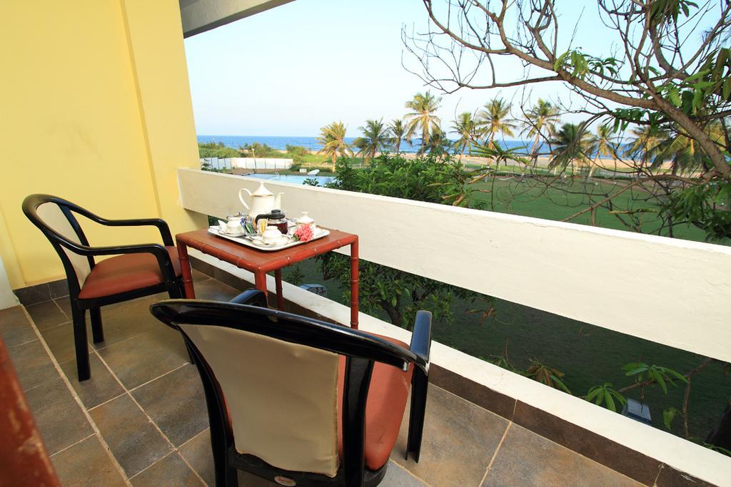 The Ashok Beach Resort Puducherry Eksteriør billede