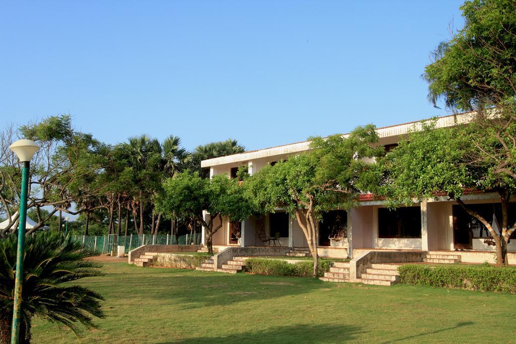 The Ashok Beach Resort Puducherry Eksteriør billede