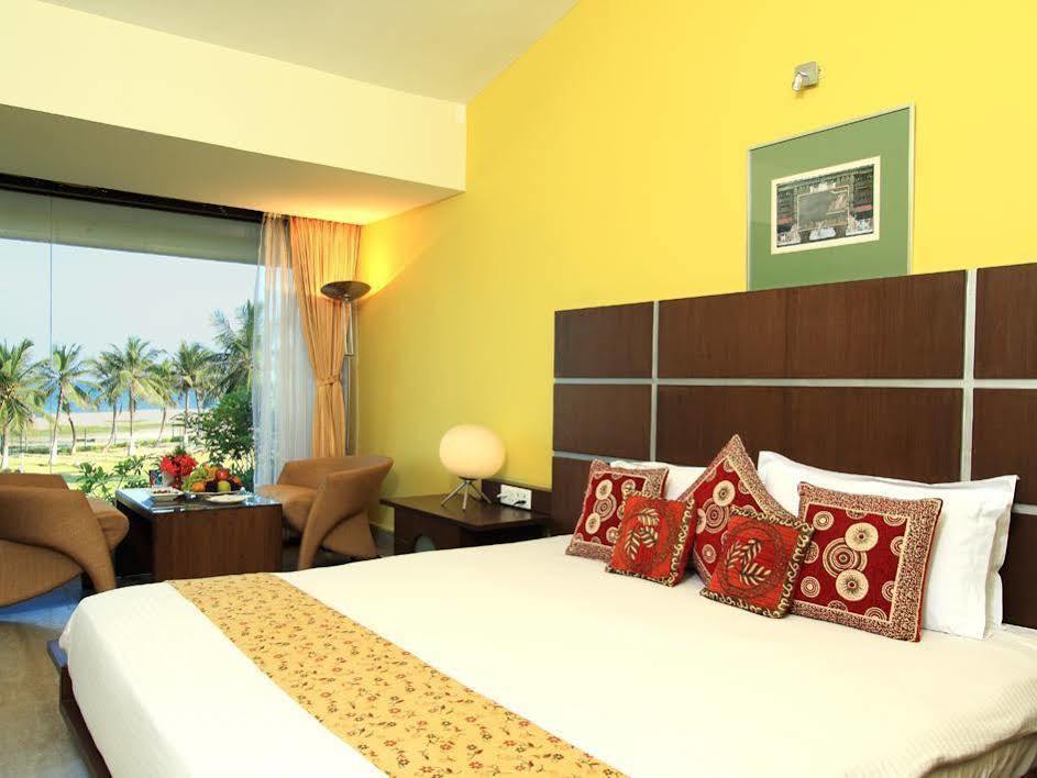 The Ashok Beach Resort Puducherry Eksteriør billede